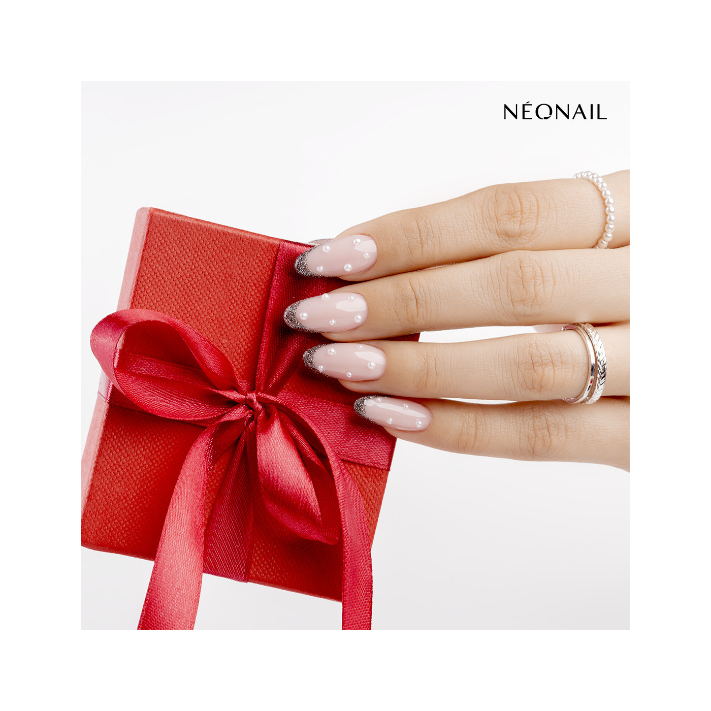 Nail Art. Carousel 03