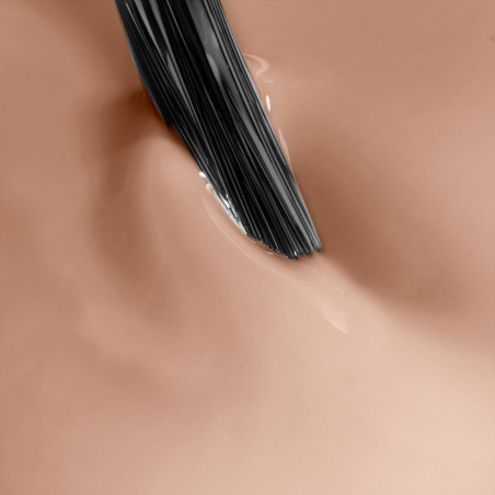 Esmalte  semipermanente 3-in-1 One Sand Taupe 05 &ndash; el marr&oacute;n claro perfecto