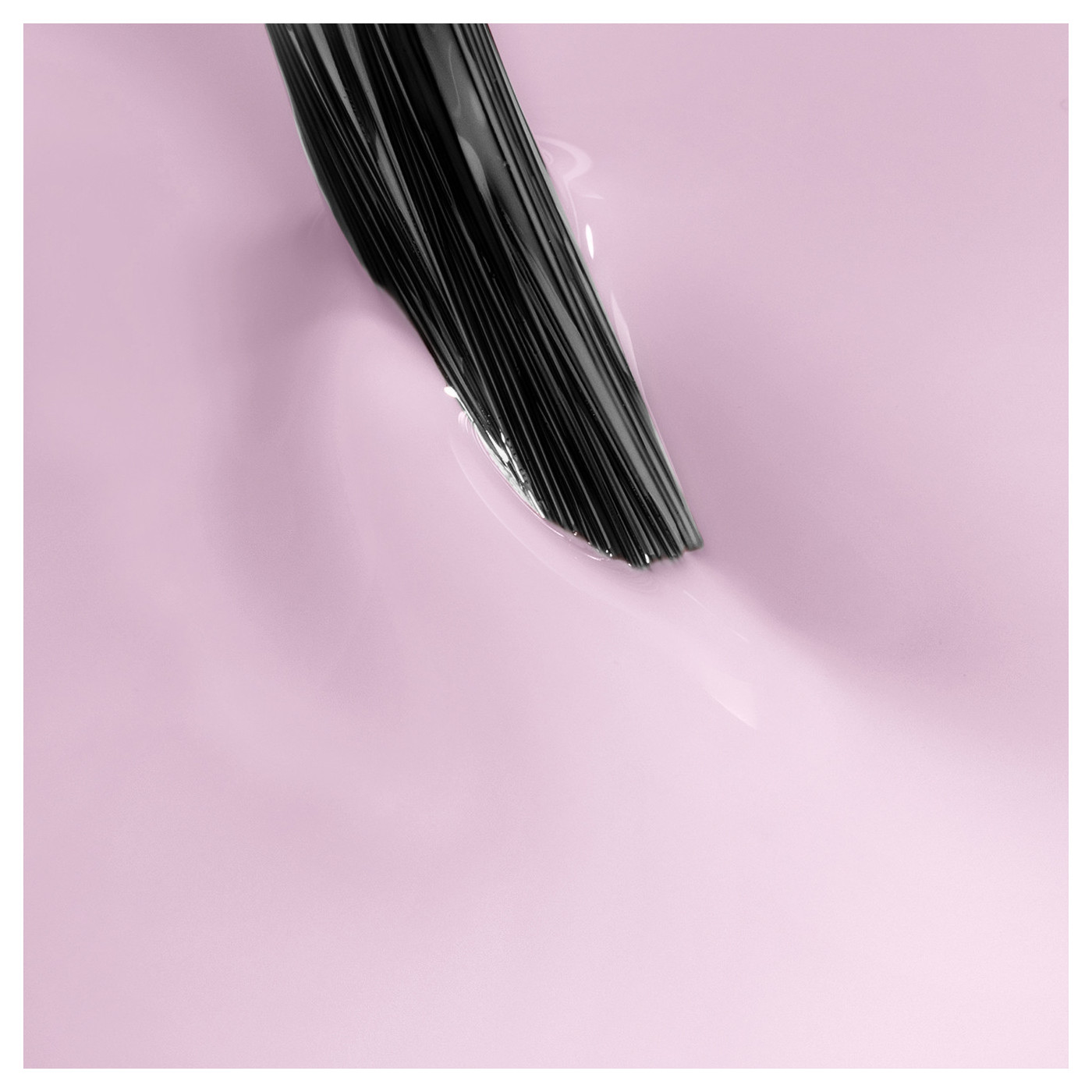 Esmalte semipermanente 3-in-1 One Pastel Lilac 09 &ndash; una manicura r&aacute;pida en tono pastel