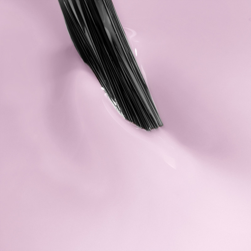 Esmalte semipermanente 3-in-1 One Pastel Lilac 09 &ndash; una manicura r&aacute;pida en tono pastel