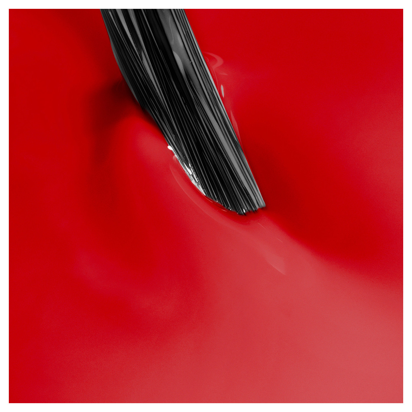 Esmalte semipermanente 3-in-1 One Classic Red 11 &ndash; la manicura roja perfecta
